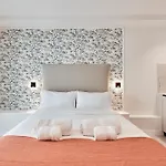 Agora